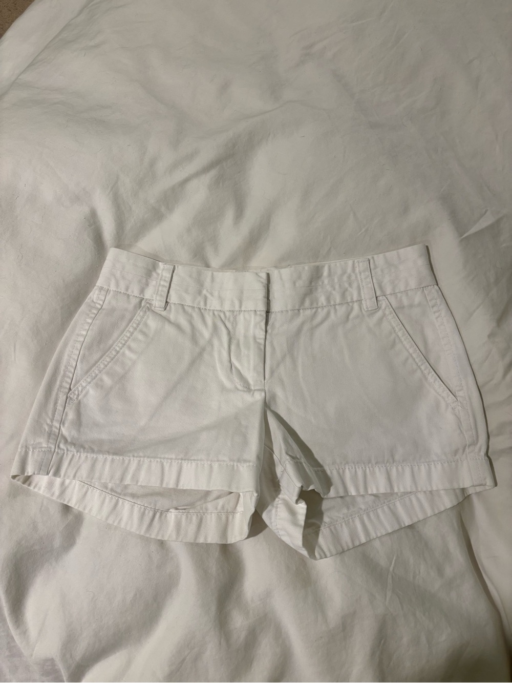 ✨ WHITE J CREW SHORTS ✨